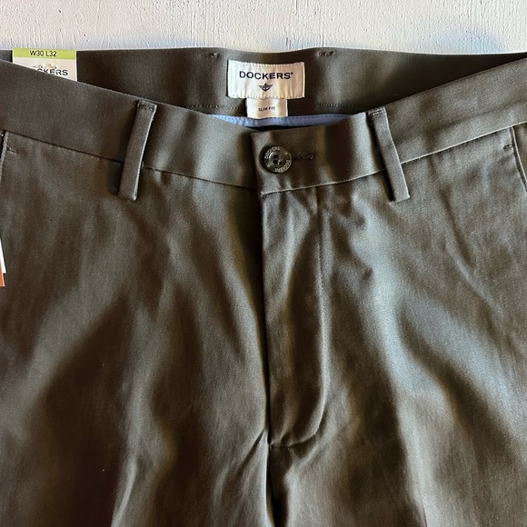 Docker’s Men’s Signature Khaki Slim Fit - NWT, 30 x 32, Grey - Picture 5 of 7